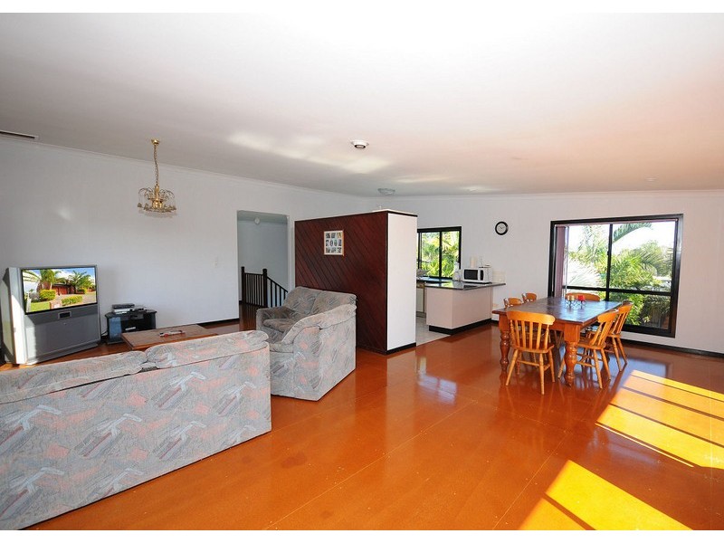 8 Jacaranda Drive, Torquay QLD 4655