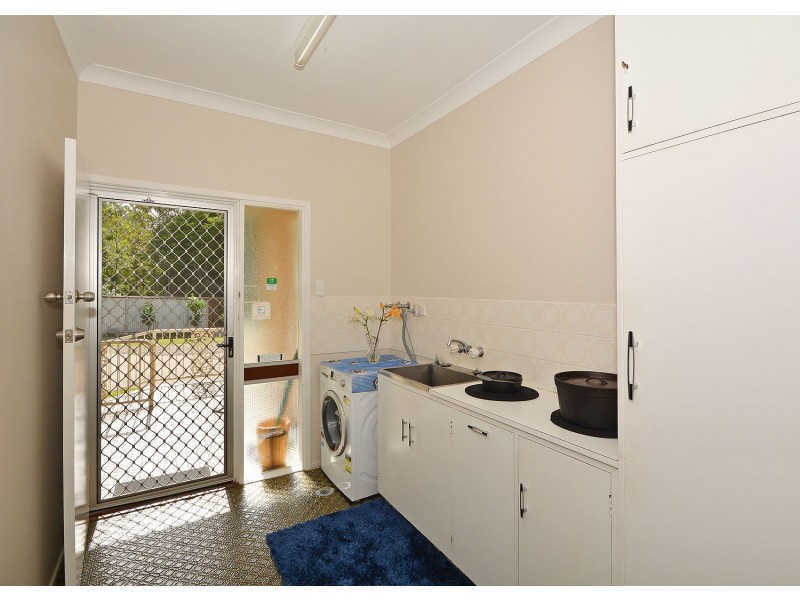 10 Parraweena Court, Point Vernon QLD 4655