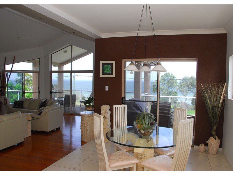 101 Esplanade, Point Vernon QLD 4655