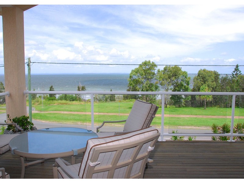101 Esplanade, Point Vernon QLD 4655
