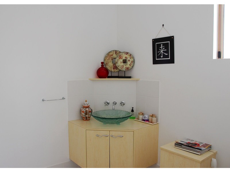 101 Esplanade, Point Vernon QLD 4655