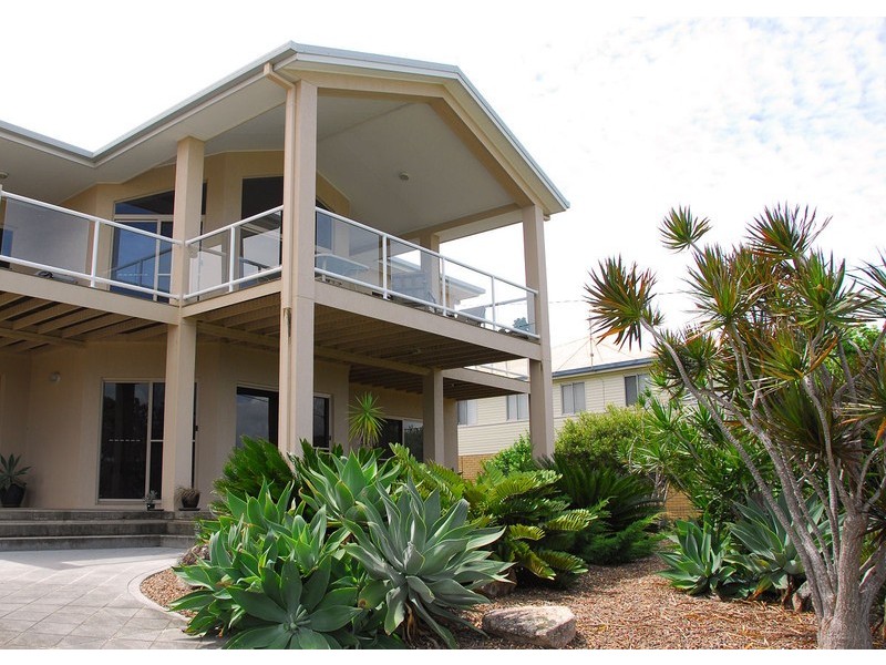 101 Esplanade, Point Vernon QLD 4655