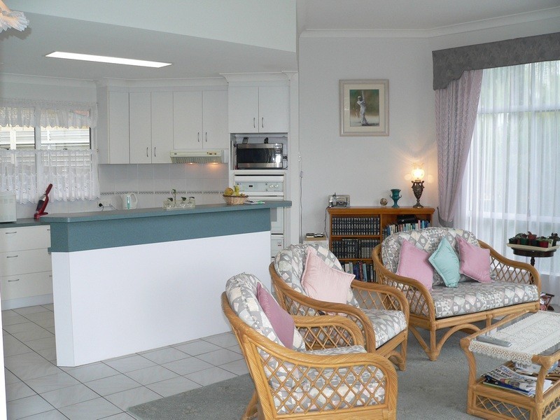 27 Royal Drive, Kawungan QLD 4655