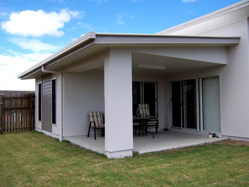 3 Bushlark Avenue, Eli Waters QLD 4655