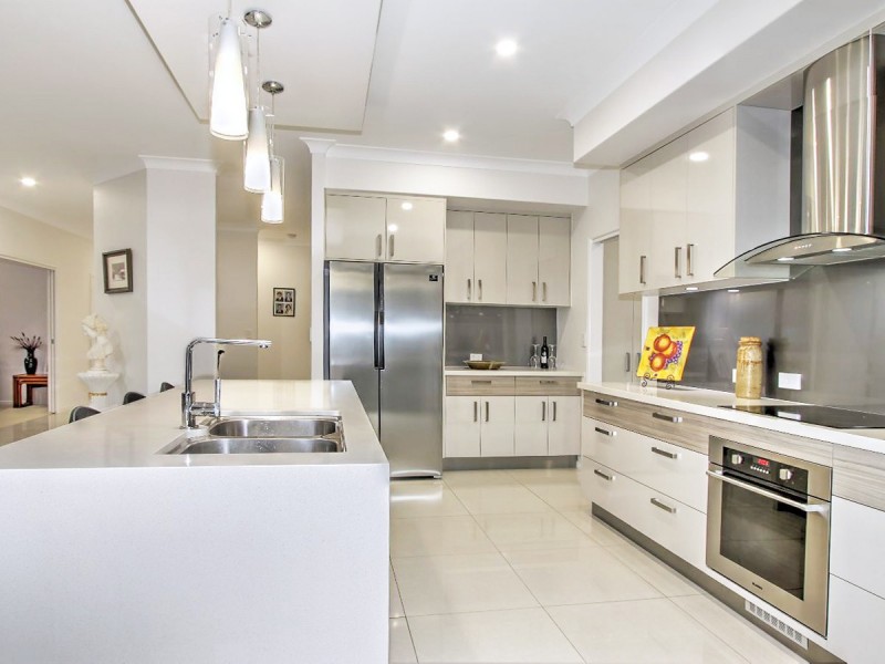 53 Royal Drive, Kawungan QLD 4655