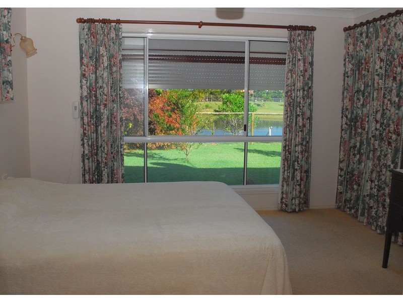 23 Lido Parade, Urangan QLD 4655