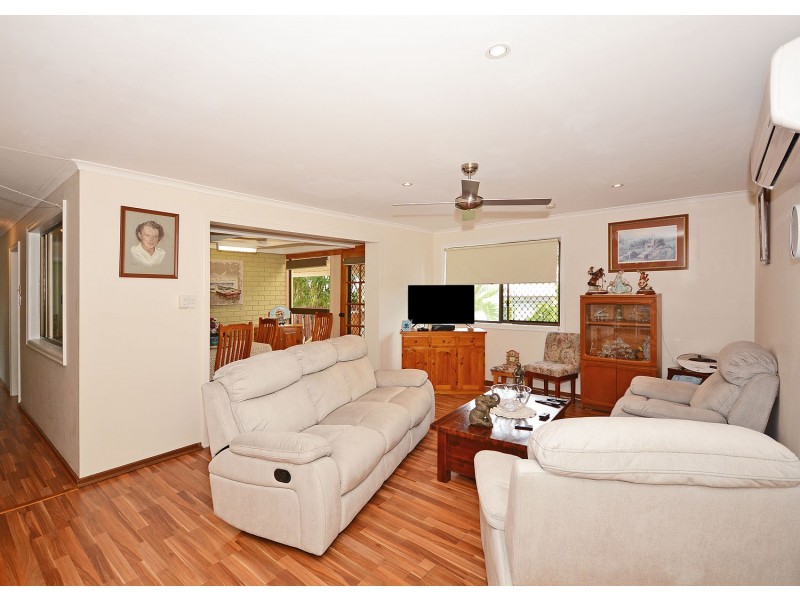 8 Maureen Court, Point Vernon QLD 4655