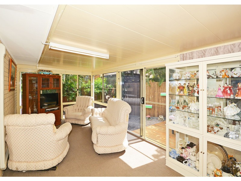 8 Maureen Court, Point Vernon QLD 4655
