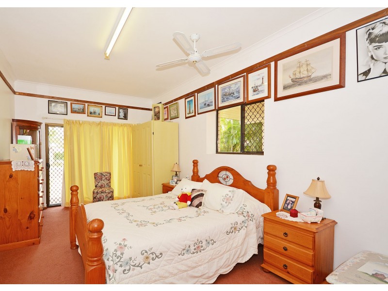 8 Maureen Court, Point Vernon QLD 4655