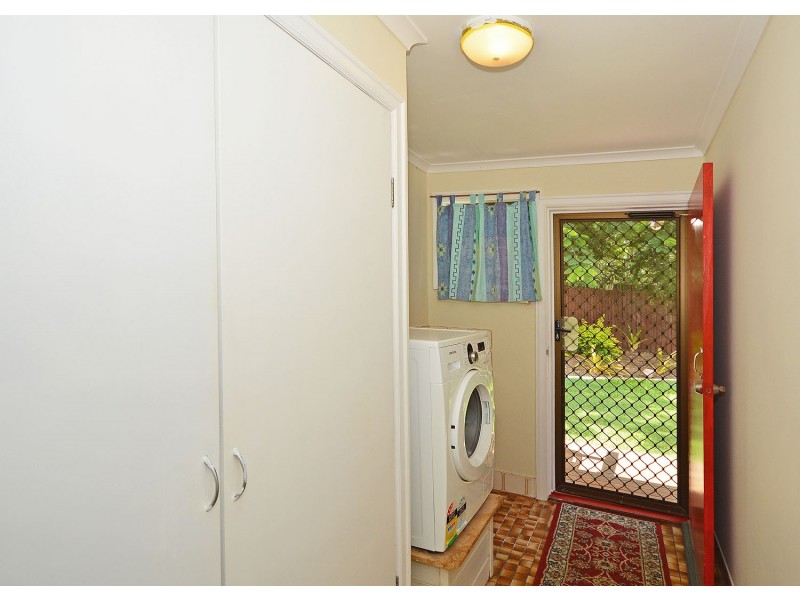 8 Maureen Court, Point Vernon QLD 4655