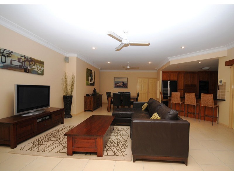 5 Windemere Road, Wondunna QLD 4655