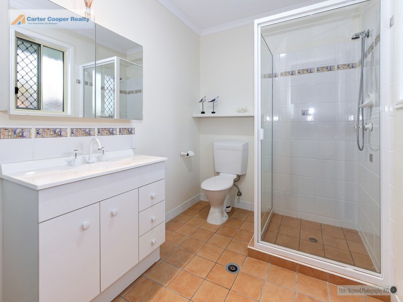 42 Vanda Street, Urangan QLD 4655