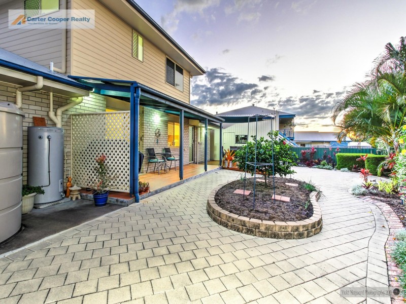 42 Vanda Street, Urangan QLD 4655