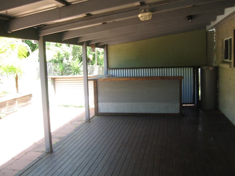745 Boat Harbour Drive, Urangan QLD 4655