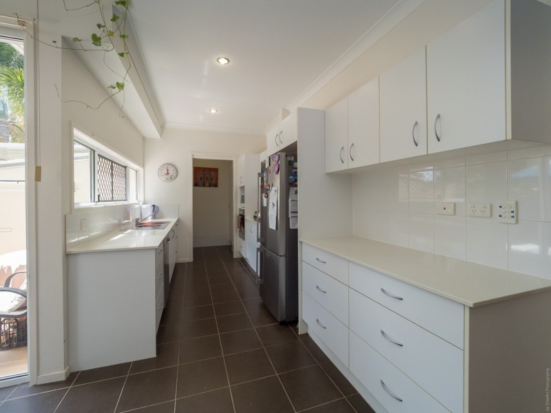 4/71 Elizabeth Street, Urangan QLD 4655