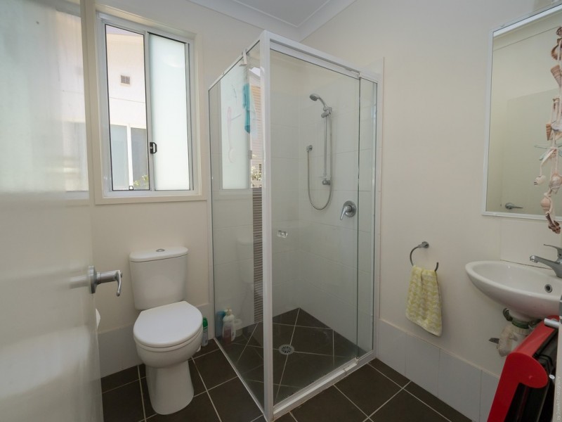 4/71 Elizabeth Street, Urangan QLD 4655