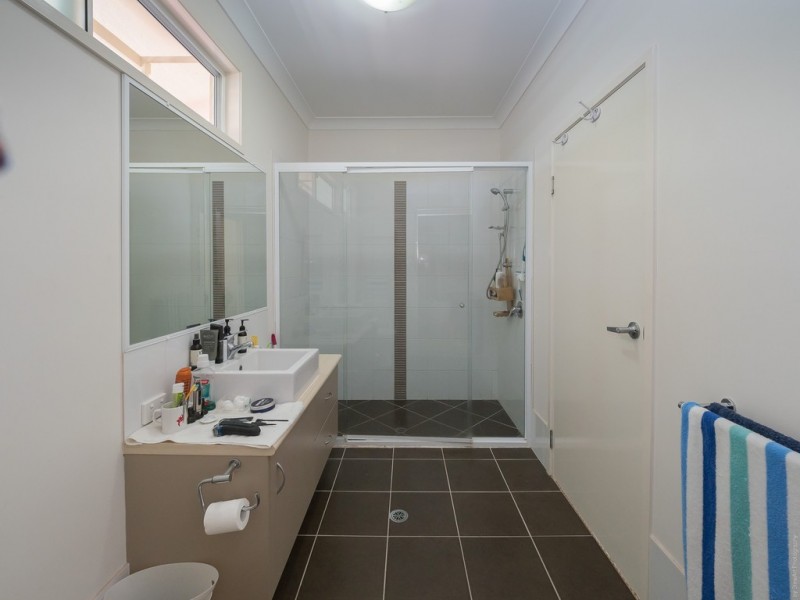 4/71 Elizabeth Street, Urangan QLD 4655