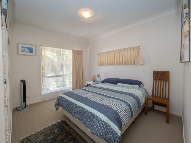 4/71 Elizabeth Street, Urangan QLD 4655