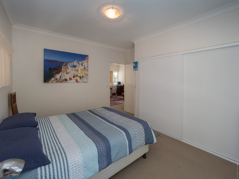 4/71 Elizabeth Street, Urangan QLD 4655