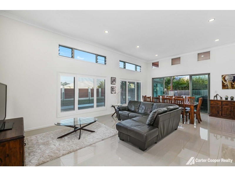 1 Seahaven Circuit, Point Vernon QLD 4655