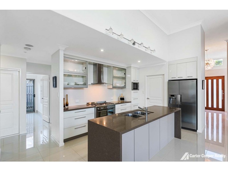 1 Seahaven Circuit, Point Vernon QLD 4655