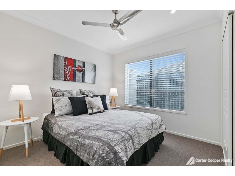 1 Seahaven Circuit, Point Vernon QLD 4655