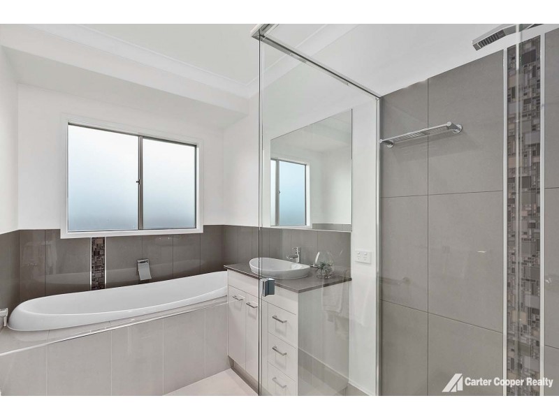 1 Seahaven Circuit, Point Vernon QLD 4655