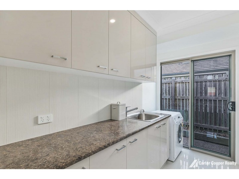 1 Seahaven Circuit, Point Vernon QLD 4655