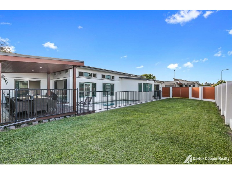1 Seahaven Circuit, Point Vernon QLD 4655