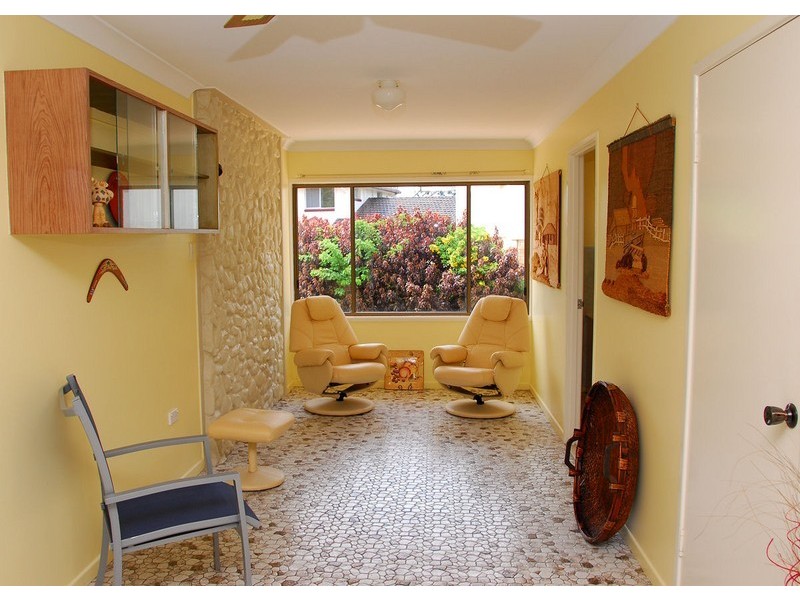 122 Esplanade, Point Vernon QLD 4655