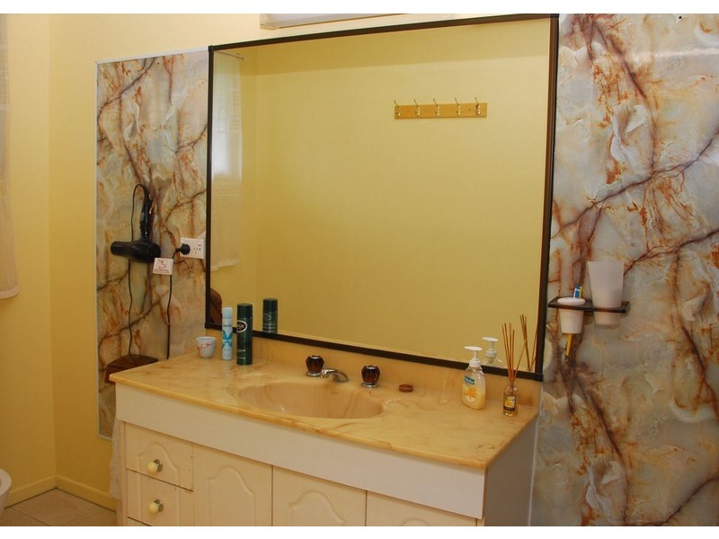 122 Esplanade, Point Vernon QLD 4655