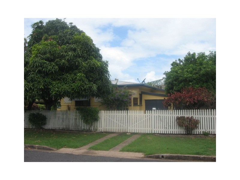 3 Bell Street, Point Vernon QLD 4655