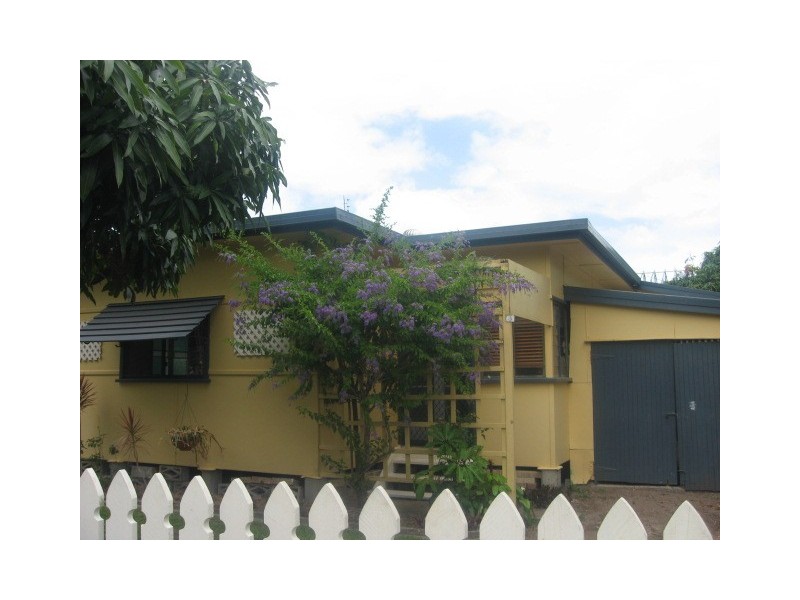 3 Bell Street, Point Vernon QLD 4655