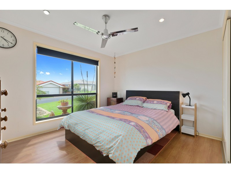 21 Faye Avenue, Scarness QLD 4655