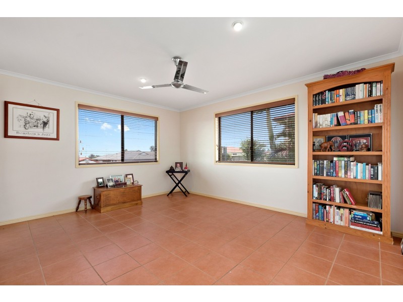 21 Faye Avenue, Scarness QLD 4655