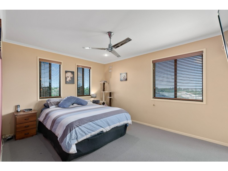 21 Faye Avenue, Scarness QLD 4655