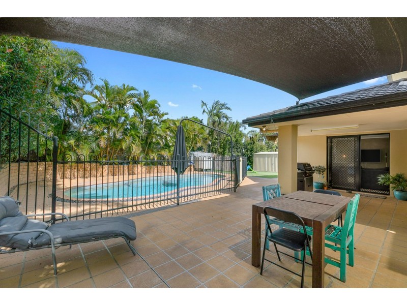 21 Faye Avenue, Scarness QLD 4655