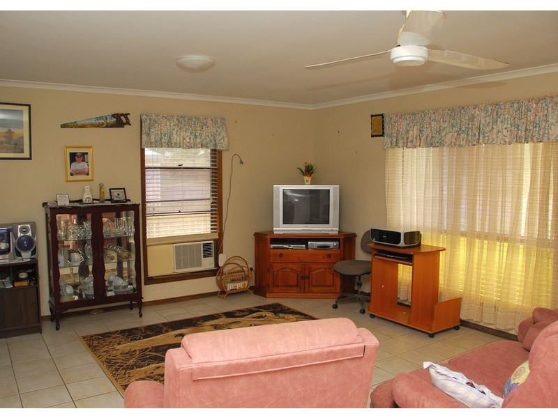 10 Byron St, Scarness QLD 4655