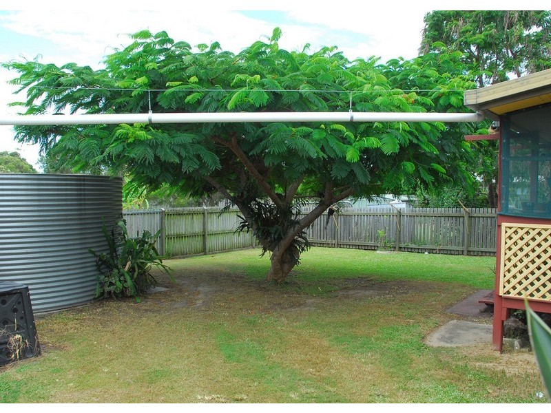 10 Byron St, Scarness QLD 4655