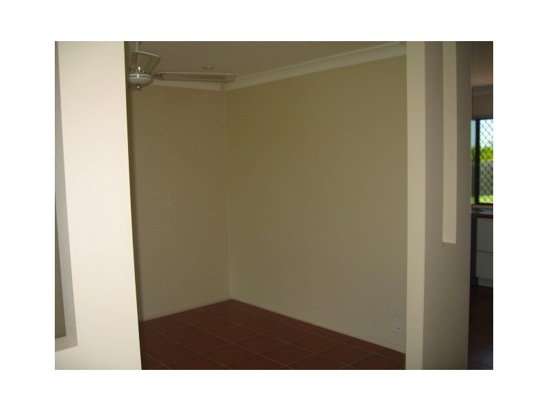35  Hyperno Rd, Point Vernon QLD 4655