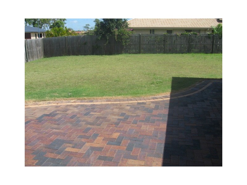35  Hyperno Rd, Point Vernon QLD 4655