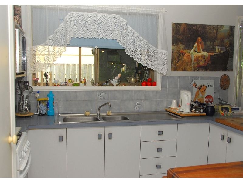 5 Sandalan Way, Urangan QLD 4655