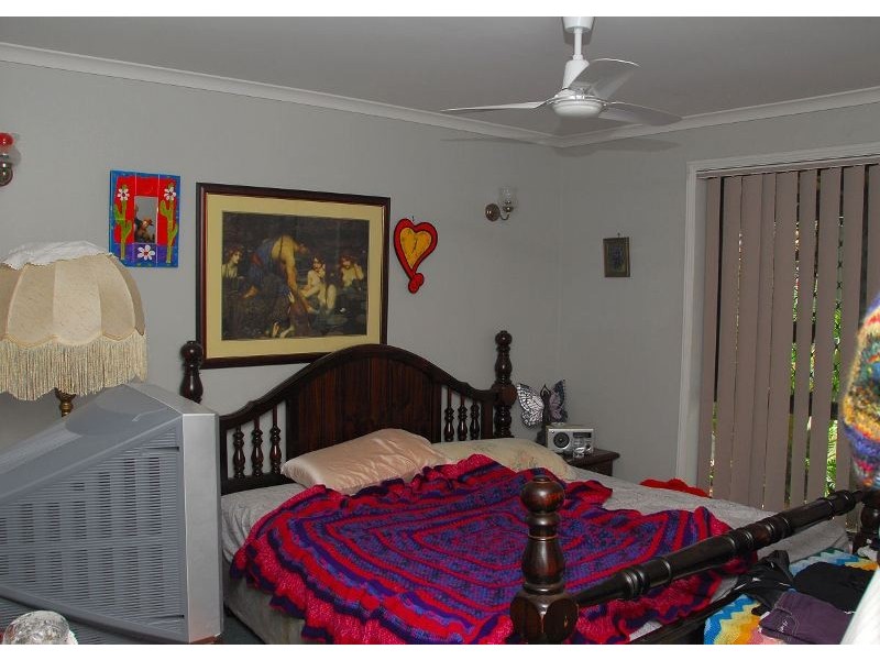 5 Sandalan Way, Urangan QLD 4655