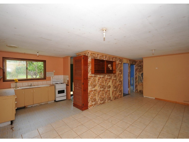 49 Shore Rd W, Booral QLD 4655