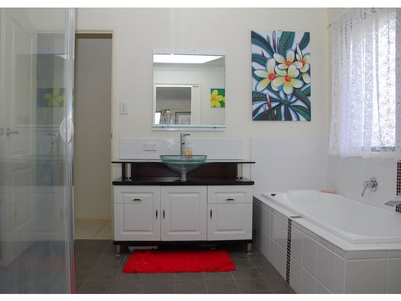 9 Whipbird Court, Urangan, Urangan QLD 4655
