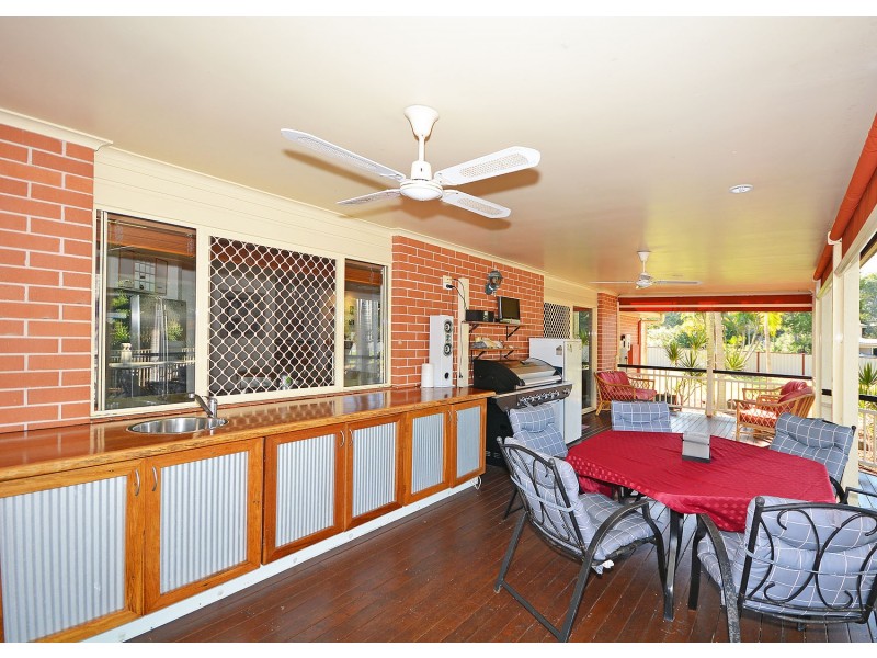 19 Meadow Drive, Dundowran Beach QLD 4655