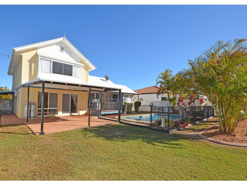 7 Oriole Court, Eli Waters QLD 4655