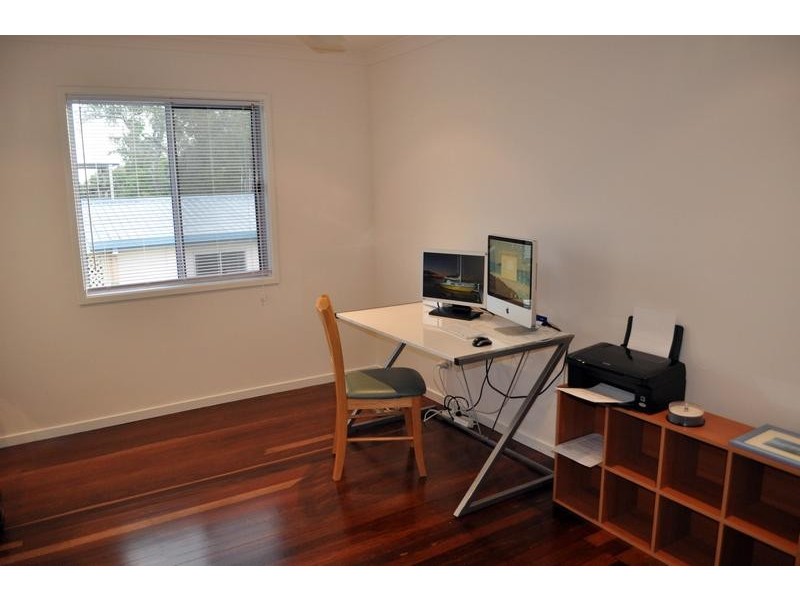 127 Pulgul Street, Urangan QLD 4655