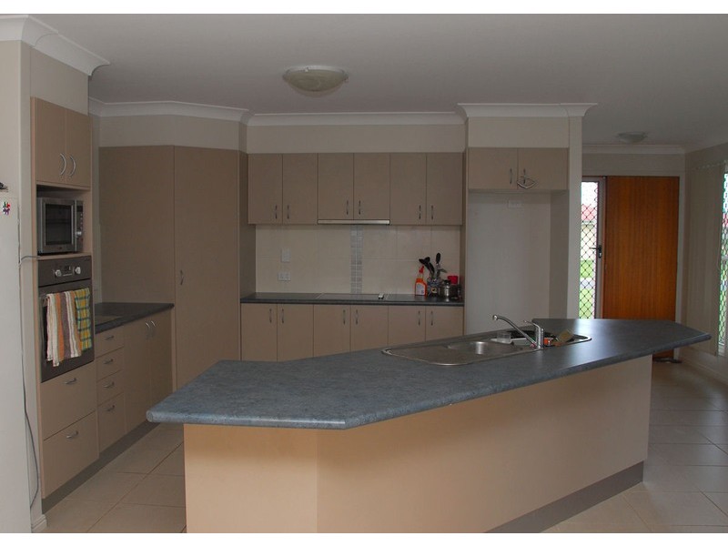 51 Archer Drive, Point Vernon QLD 4655