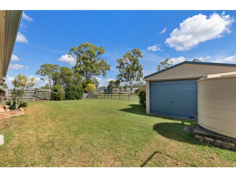 19 Archer Drive, Point Vernon QLD 4655